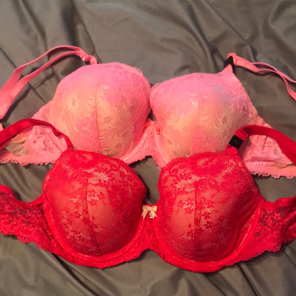 NWT Two VS lightly lined bras SZ 38D